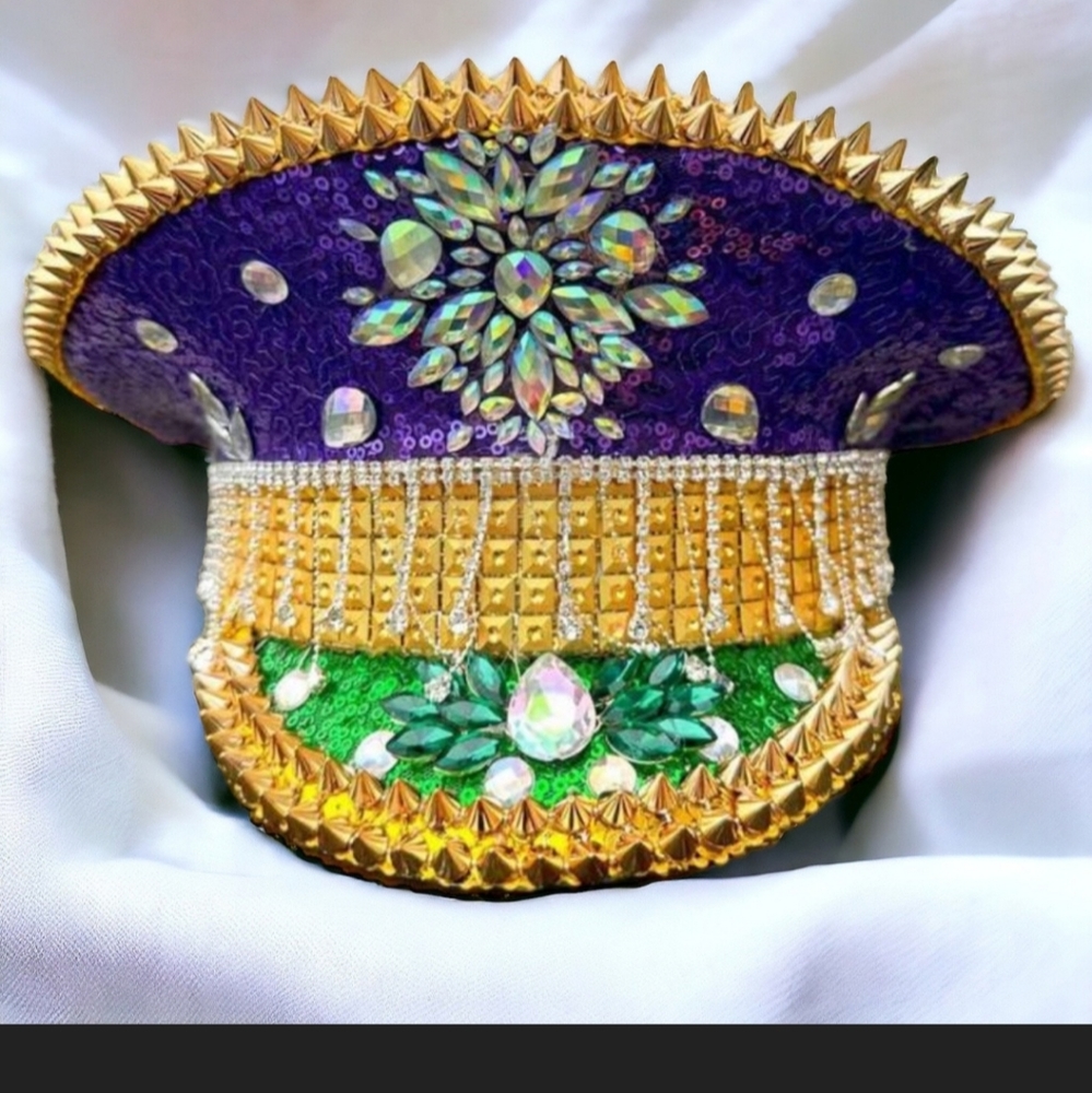 Mardi gras captins hat